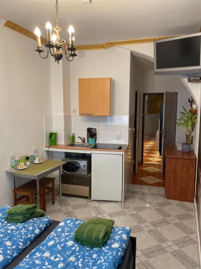Viktoria Hostel Виена Екстериор снимка
