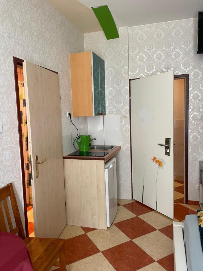 Viktoria Hostel Виена Екстериор снимка