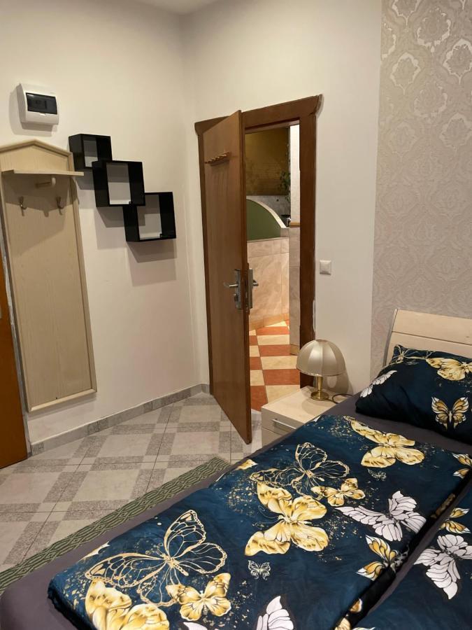 Viktoria Hostel Виена Екстериор снимка