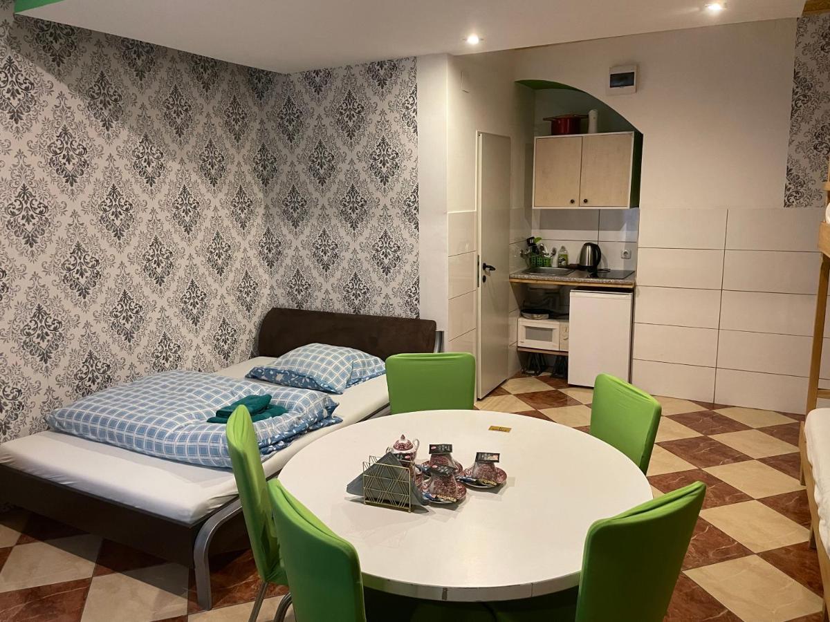 Viktoria Hostel Виена Екстериор снимка