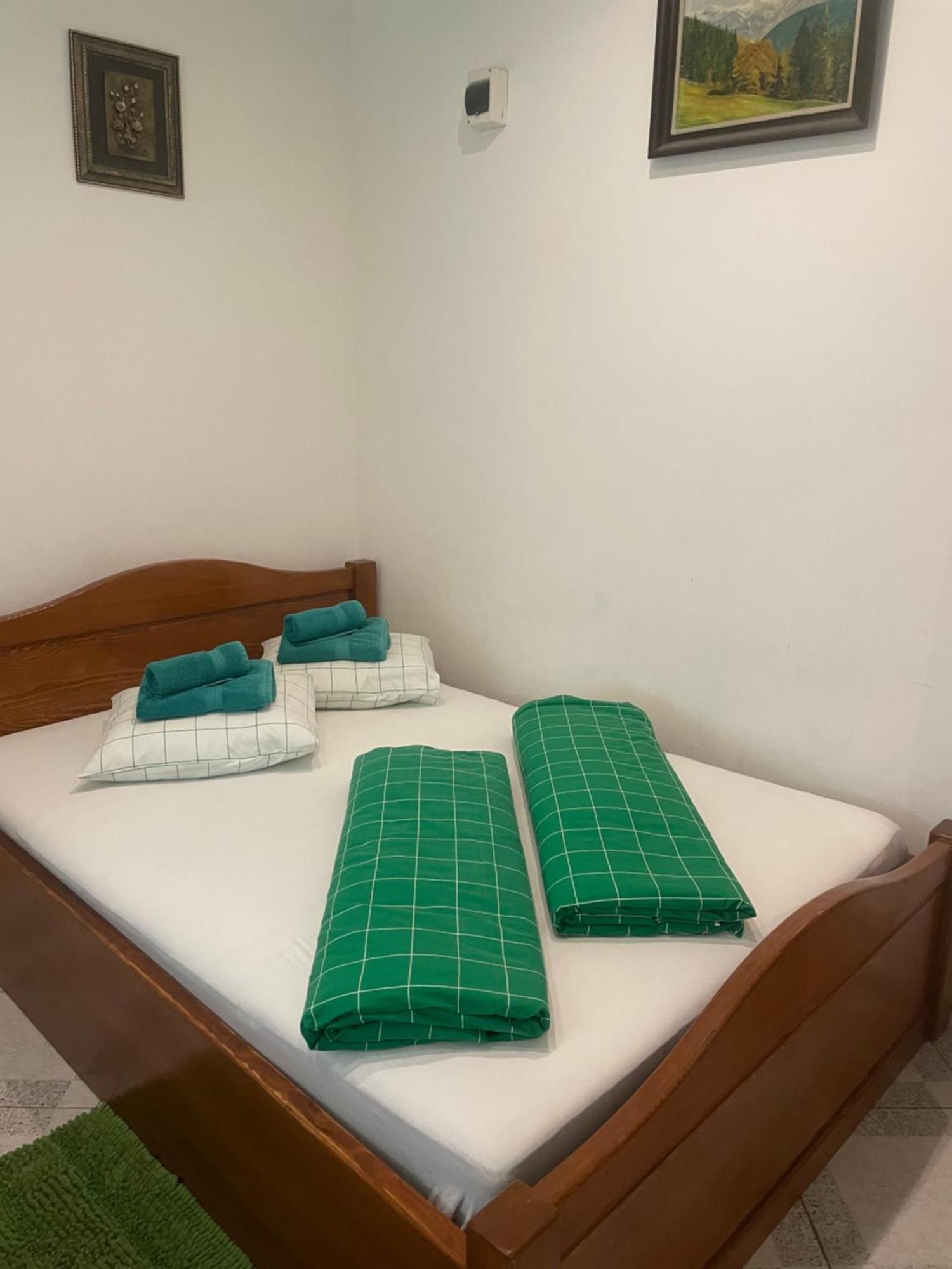Viktoria Hostel Виена Екстериор снимка