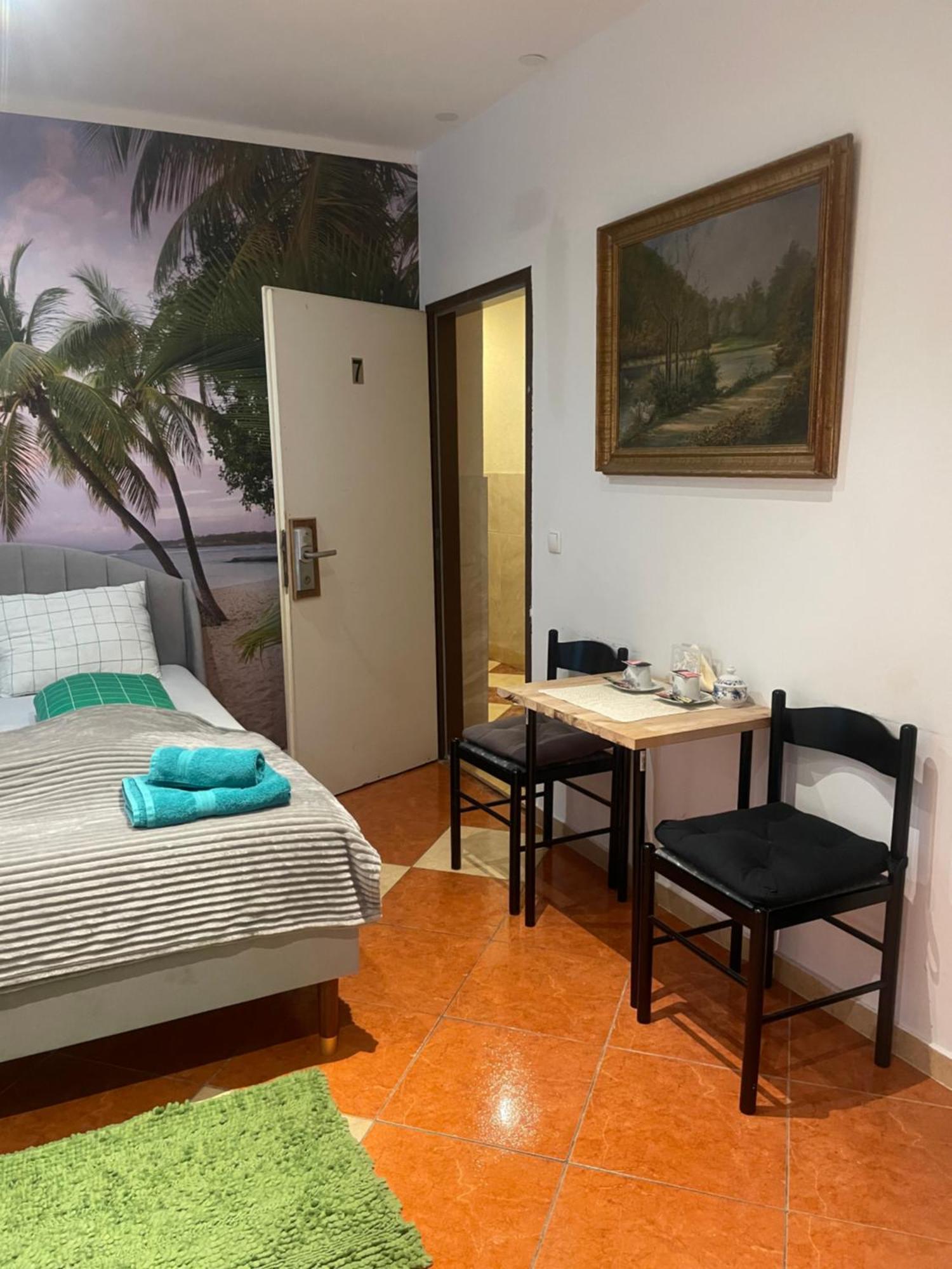 Viktoria Hostel Виена Екстериор снимка