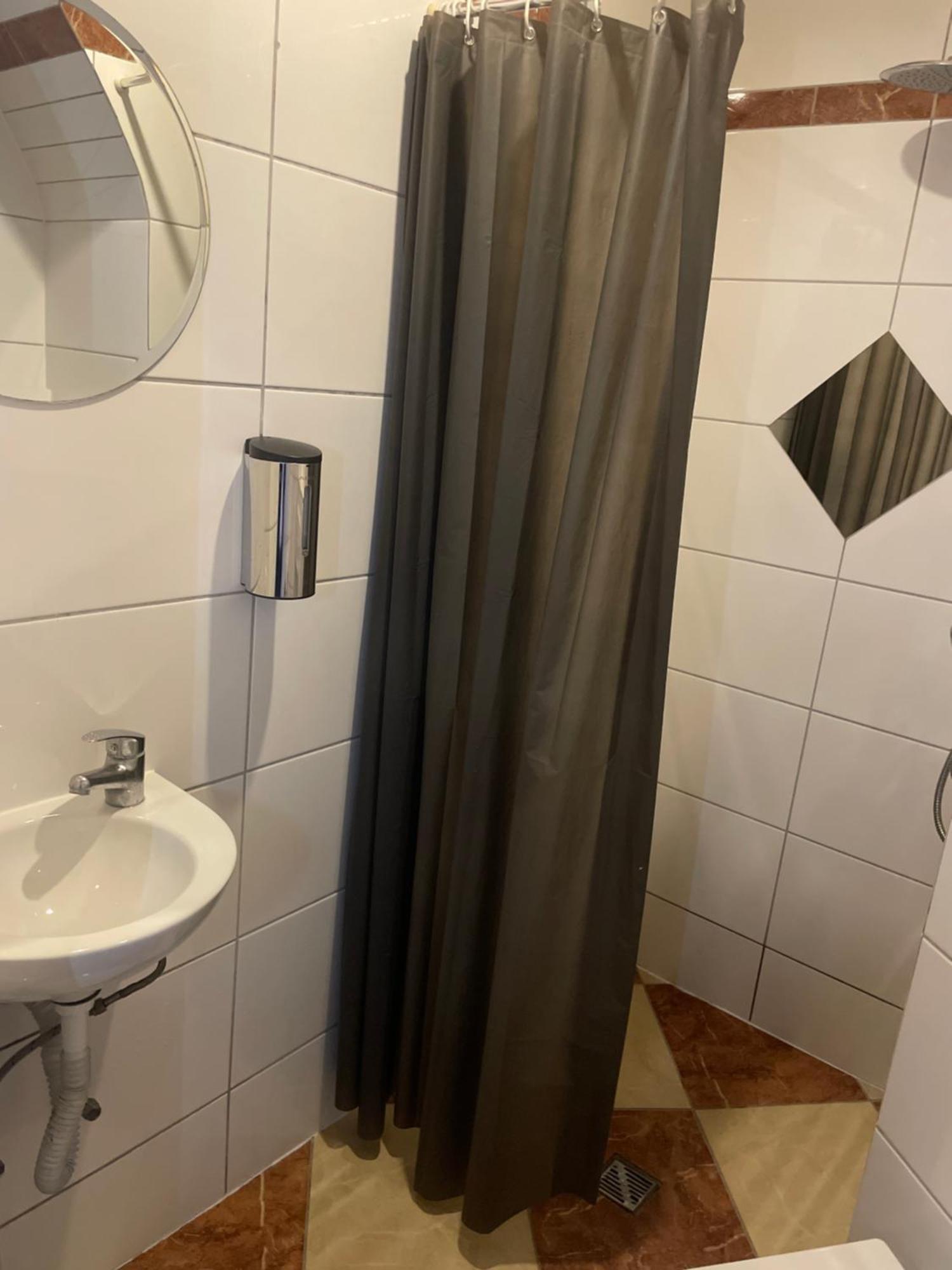 Viktoria Hostel Виена Екстериор снимка