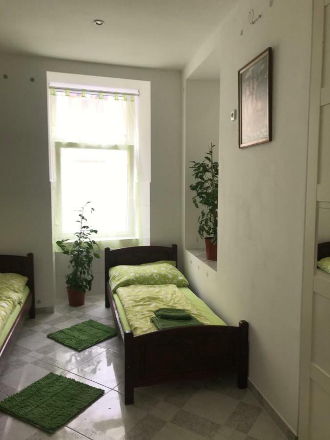 Viktoria Hostel Виена Екстериор снимка
