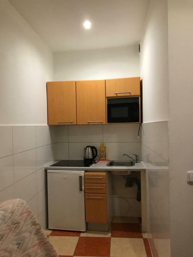 Viktoria Hostel Виена Екстериор снимка