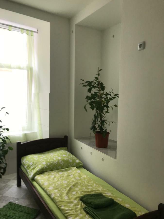 Viktoria Hostel Виена Екстериор снимка