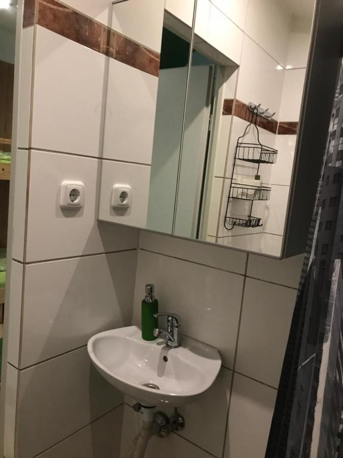 Viktoria Hostel Виена Екстериор снимка