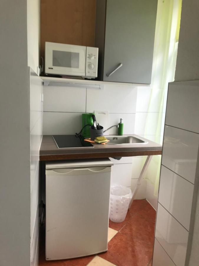 Viktoria Hostel Виена Екстериор снимка